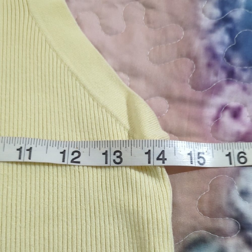 Size L Dynamite Light Yellow Ribbed Tank Top - Picture 7 of 11
